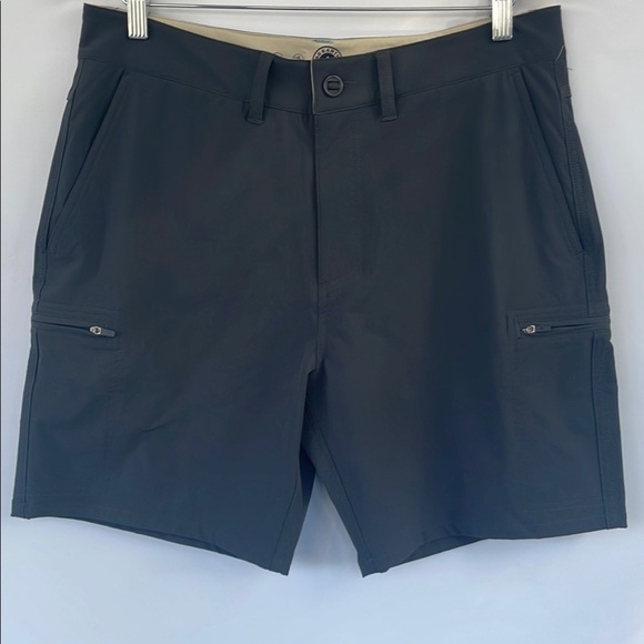 Flag & Anthem Charcoal Gray Flat Front Golf Tennis Athletic Shorts Size 32 - Picture 1 of 16